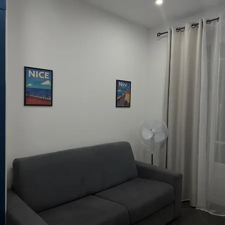 Hyper Centre Apartman *